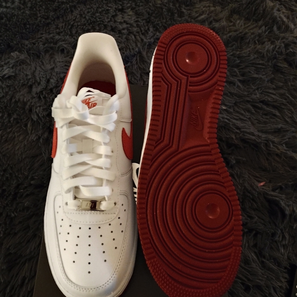 Nike Women's Athletic Shoes - White and Red